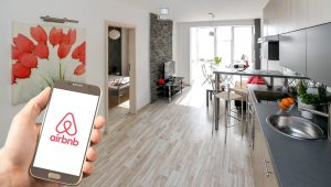 Νέες αλλαγές στο Airbnb: Πότε ο φόρος φτάνει το 44%